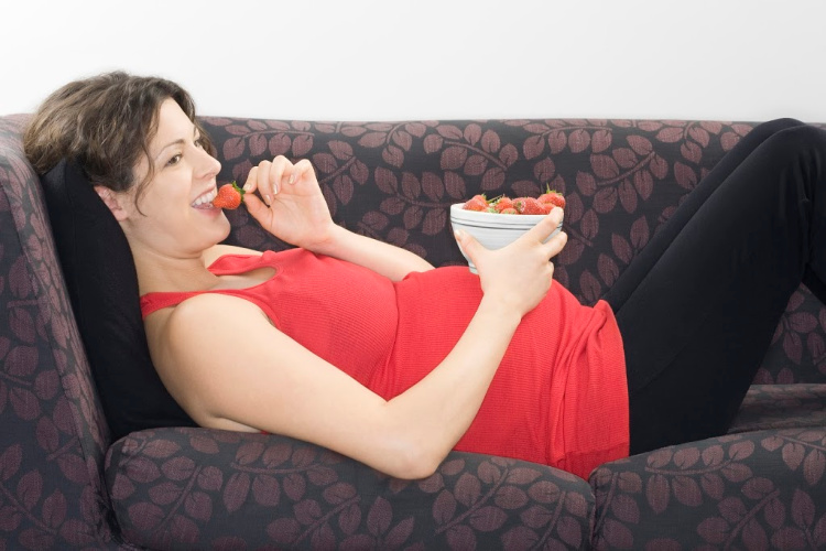 precautions in pregnancy - eat well